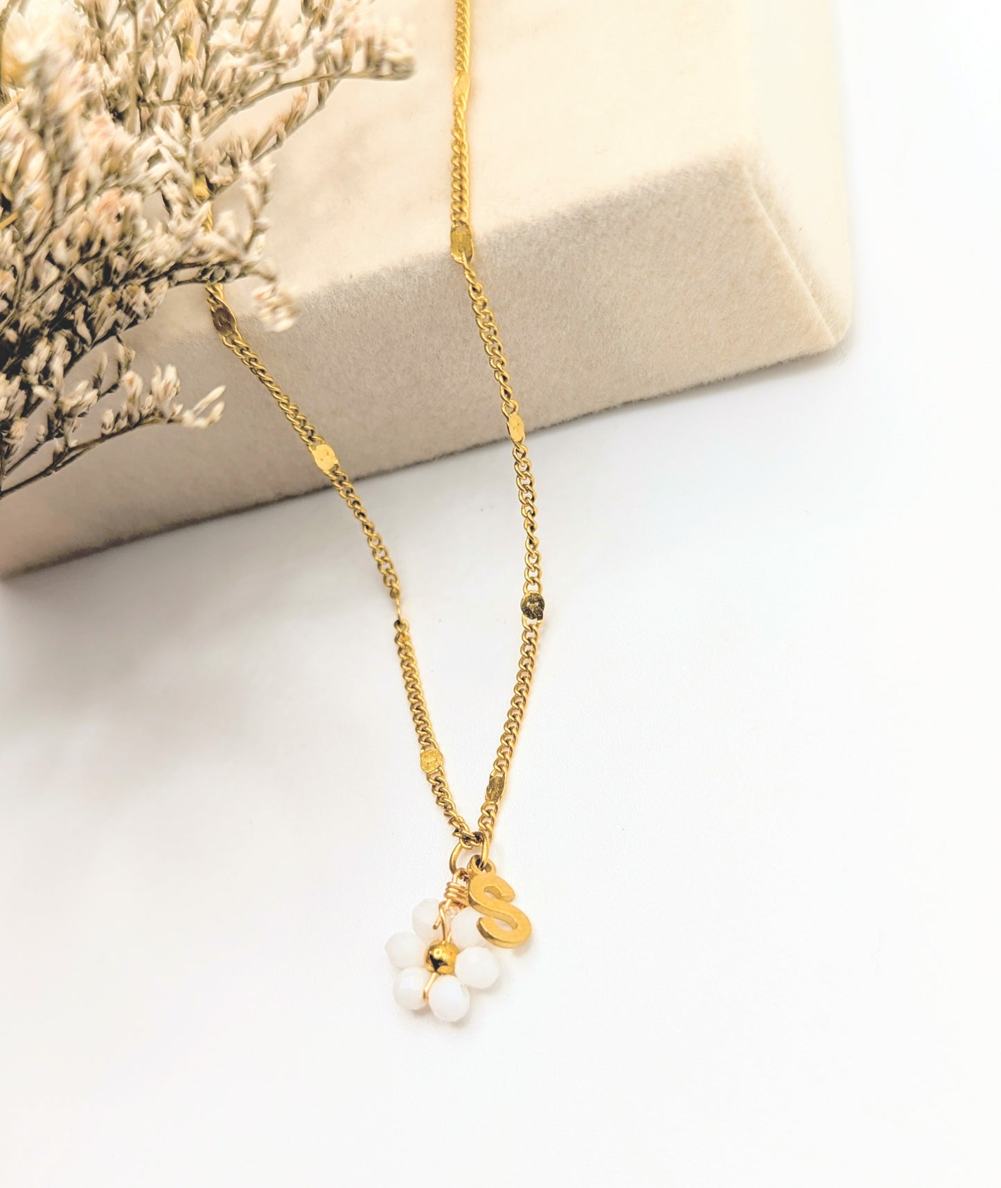 Sunlit Daisy & Initial Charm Necklace (Gold)