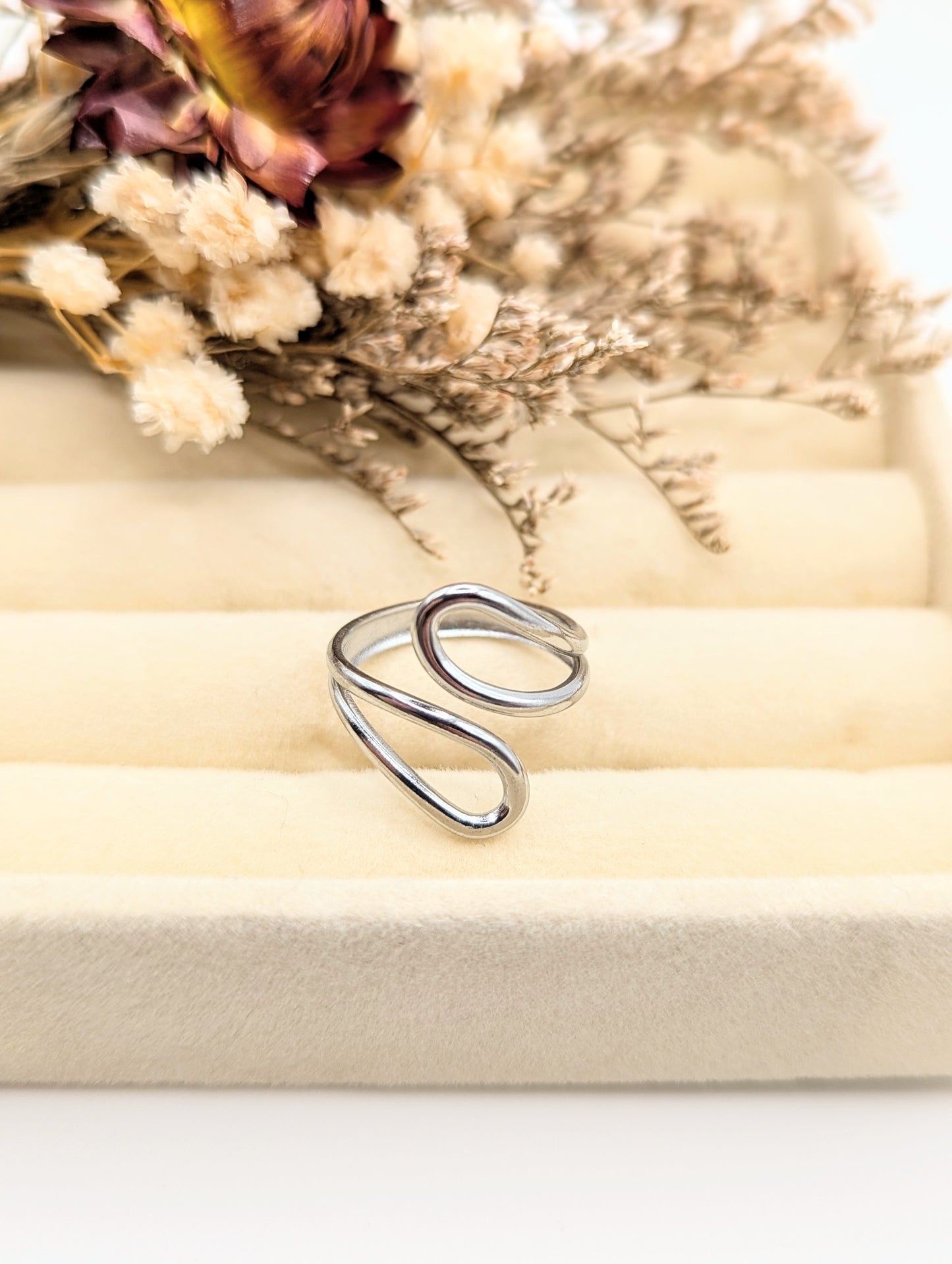 Shapeshift Wrap Ring (silver)