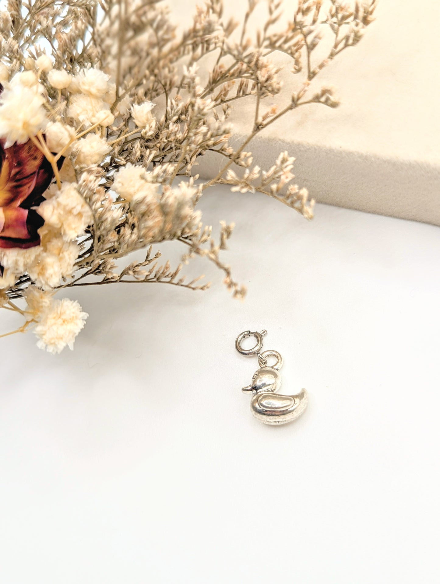 Tiny duck Charm (silver)