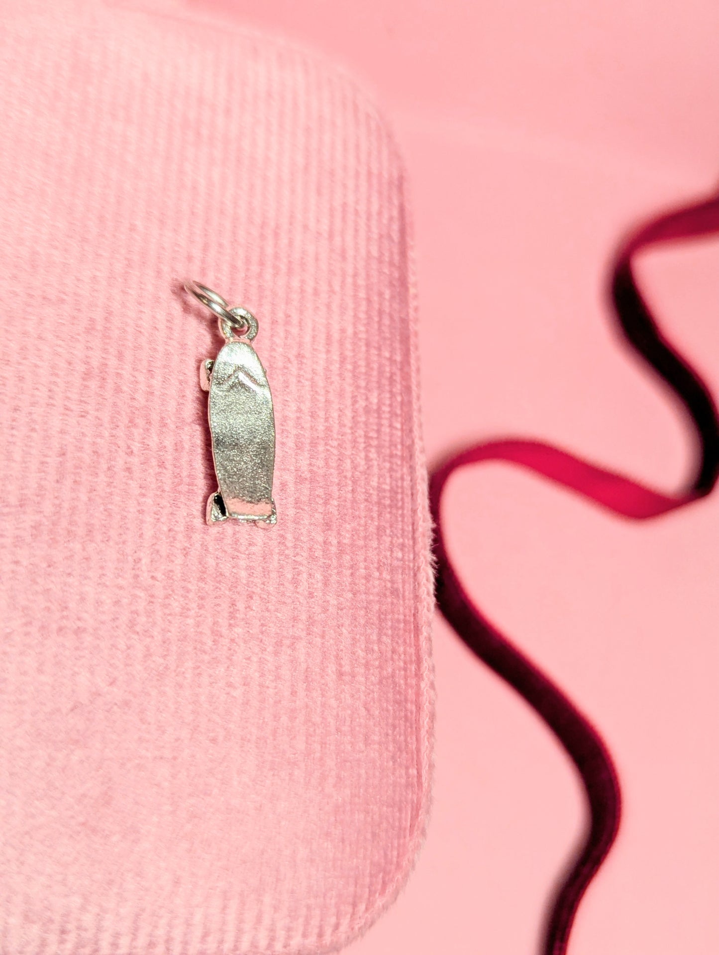 Skateboard Charm (silver)