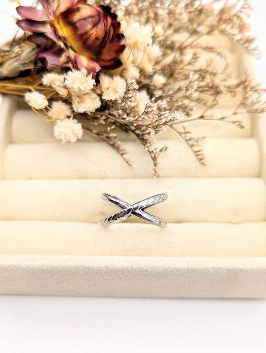 Cross Over Wrap Ring (silver)