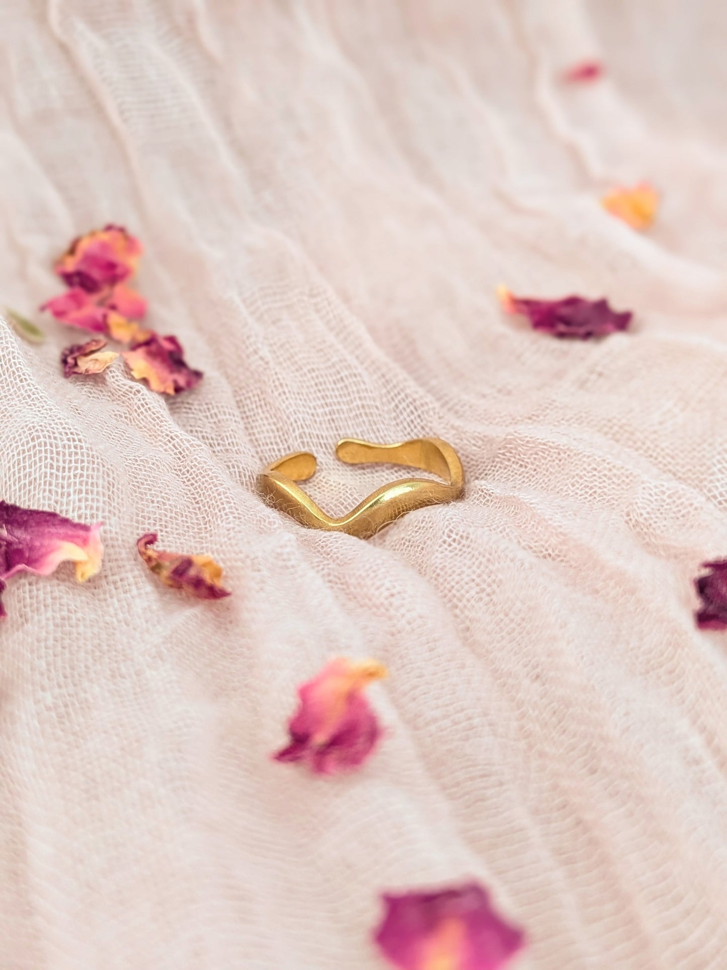 Golden Tide Ring (Gold)