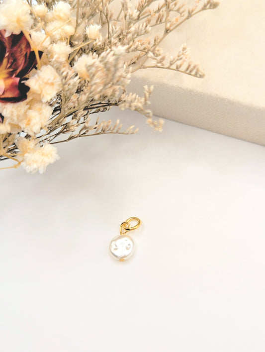 Pearl Charm (Gold)