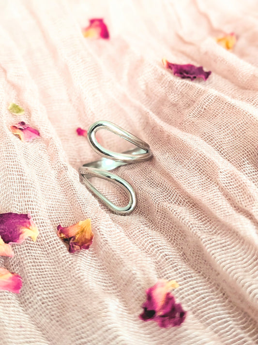 Shapeshift Wrap Ring (silver)