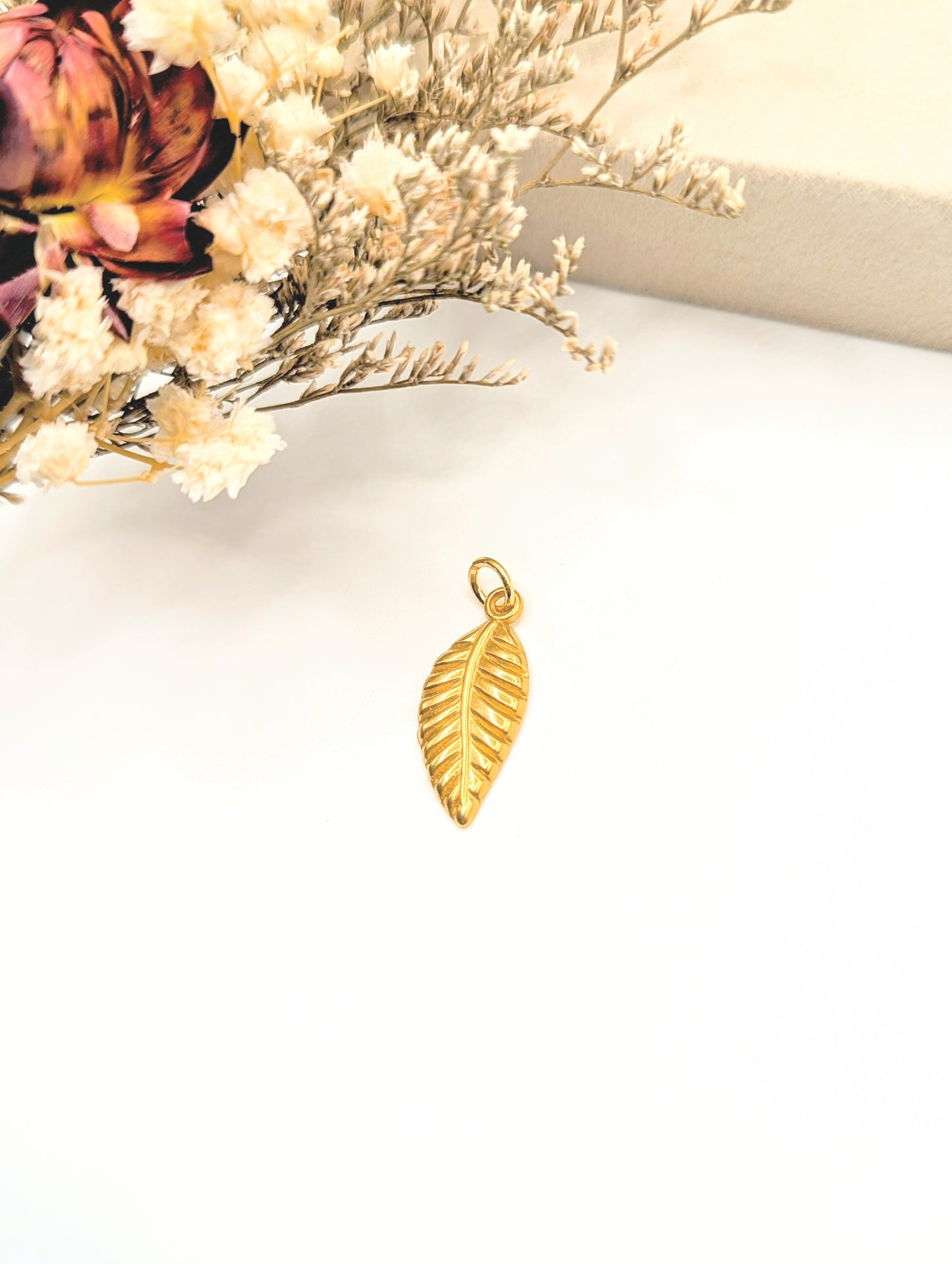 Leaf Charm (Gold)