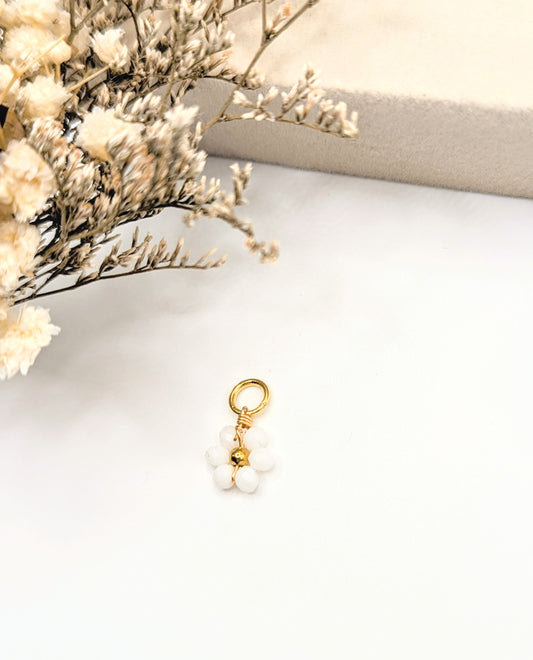 Daisy beaded Charm (Gold)