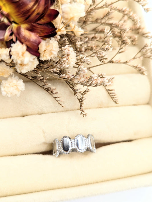 Polished Pebble Ring (Silver)