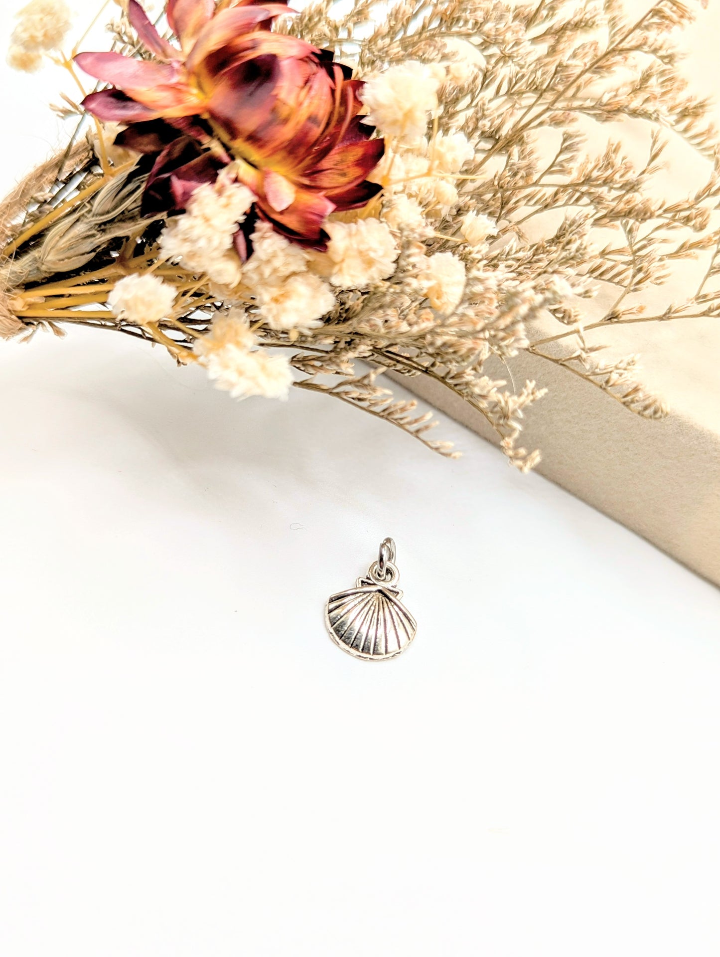 Shell Charm (silver)