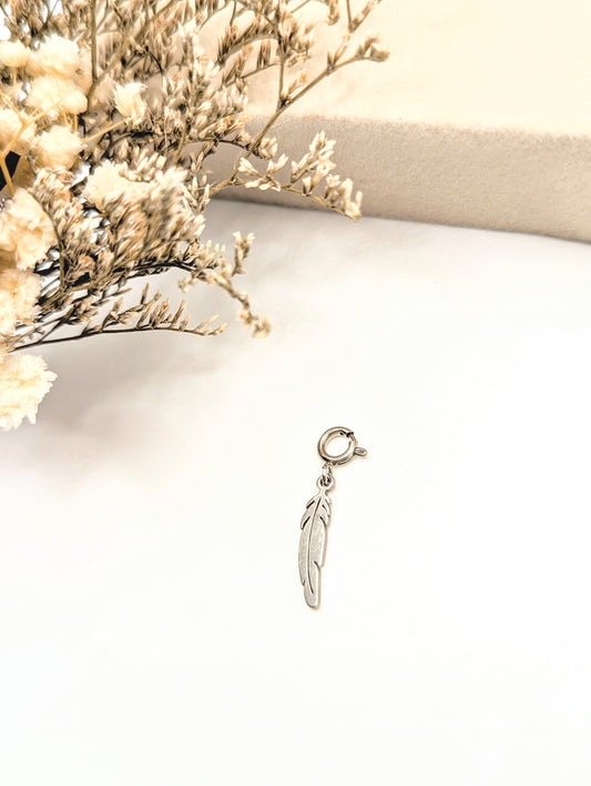 Tiny Slim Feather Charm (silver)