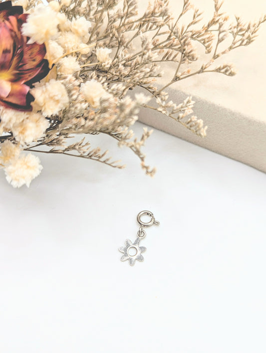 Tiny Flower Charm (silver)