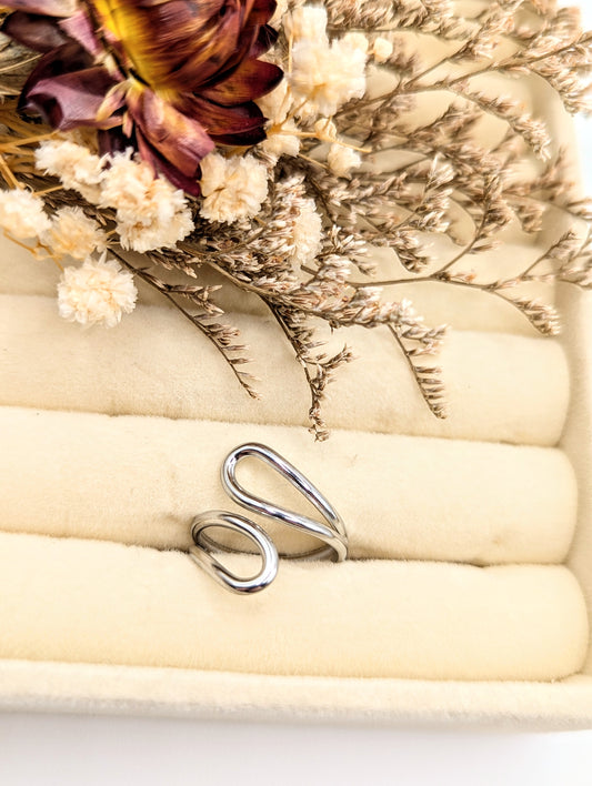 Shapeshift Wrap Ring (silver)