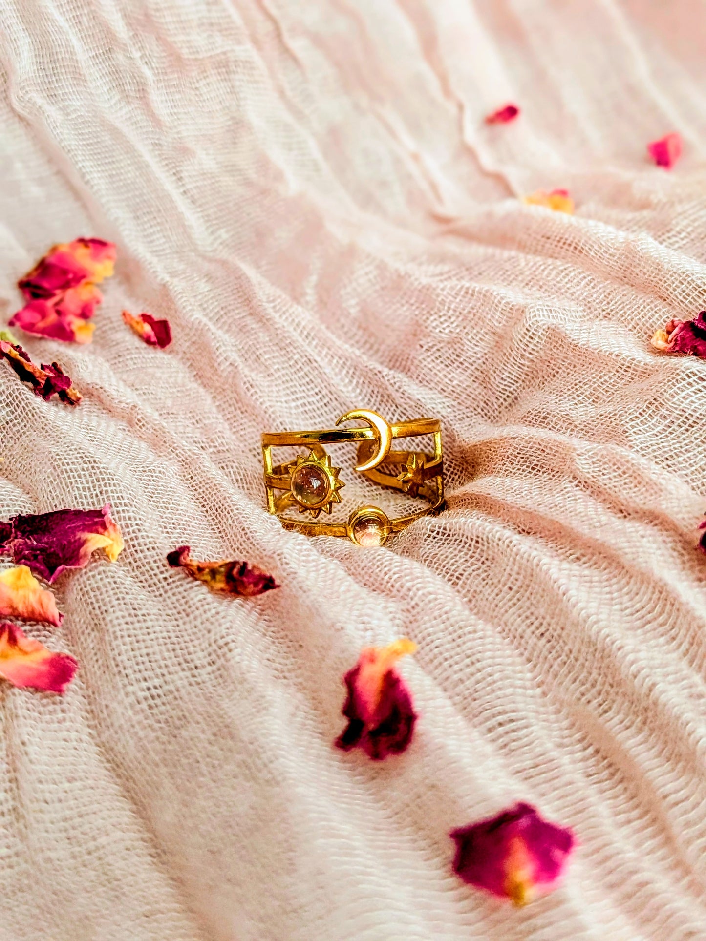 The Orbit Ring In Pink (Gold)
