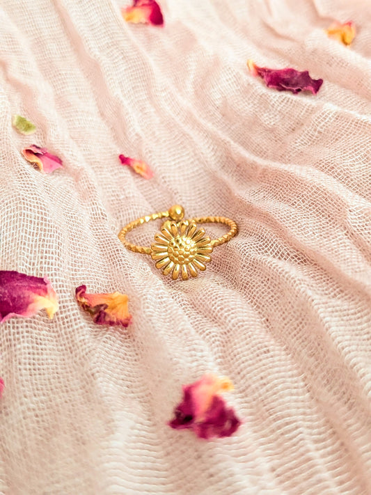 Little Sunflower Ring (Gold)