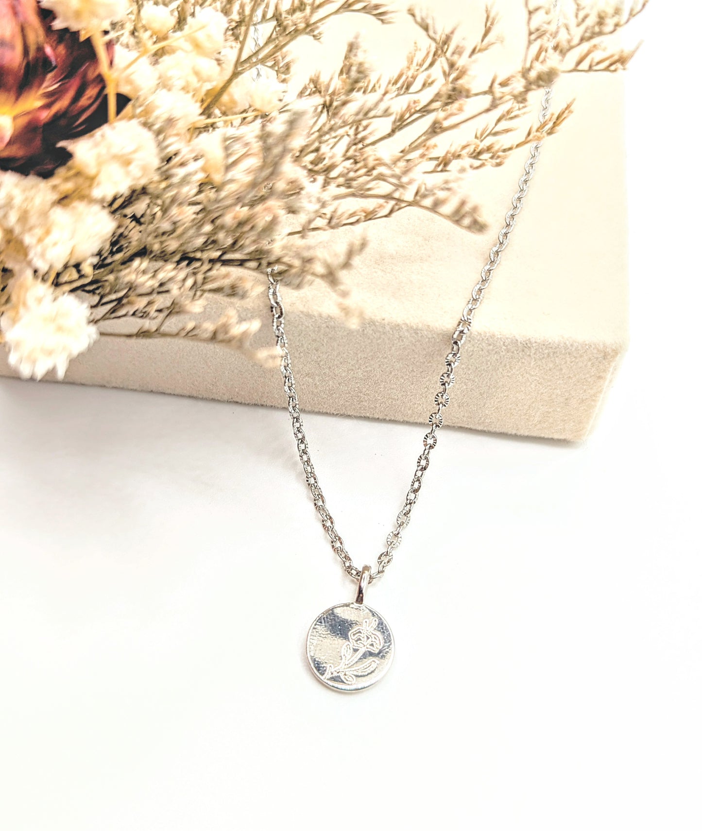 Floral Etch Necklace (Silver)